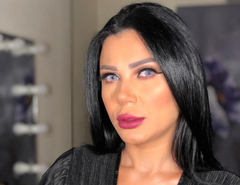 صورة مميزة: النجمة المصرية منى ممدوح تنعي الراحل الممثل القدير حسن حسني بكلمات مؤثرة