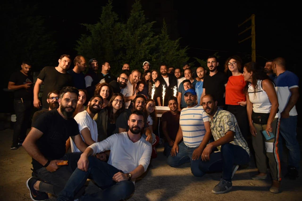 صورة مميزة: أسرة مسلسل “من الآخر” تحتفل بإنتهاء التصوير …