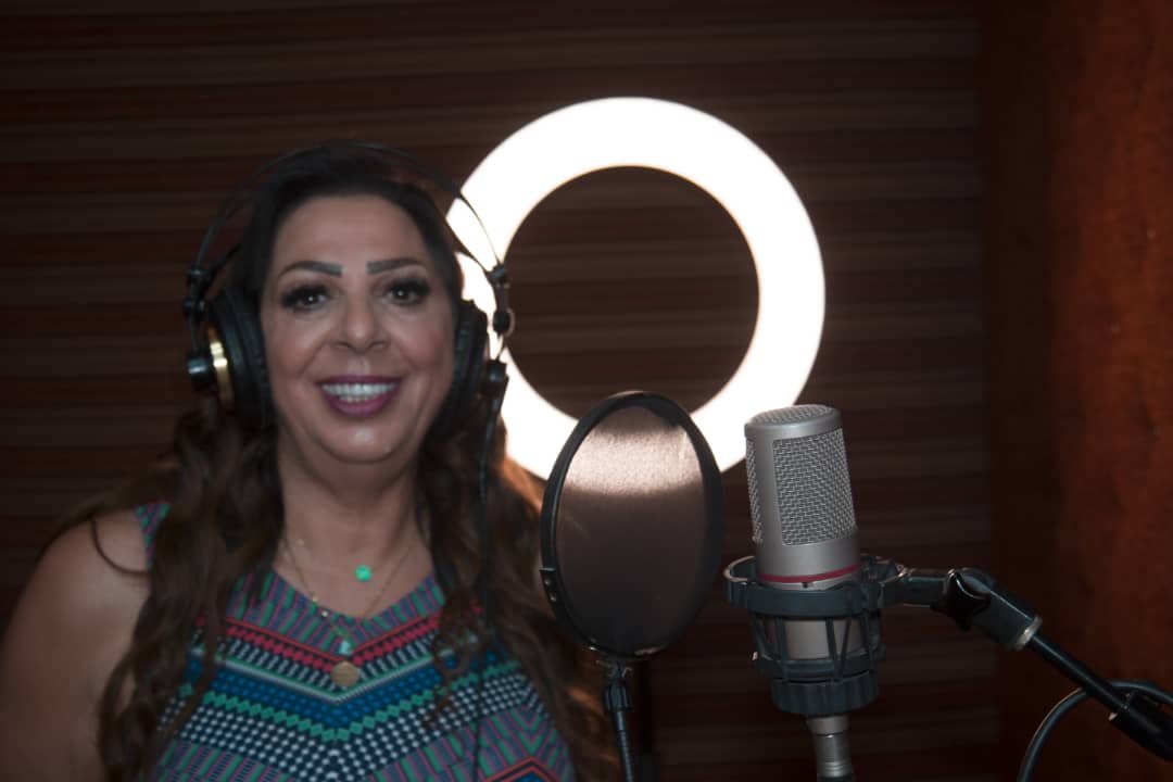 صورة مميزة: الآن المجموعة المقيمة في لبنان تضع بصمتها الخاصة على الأغنية لتزيدها لونا و رونقاً مميزا