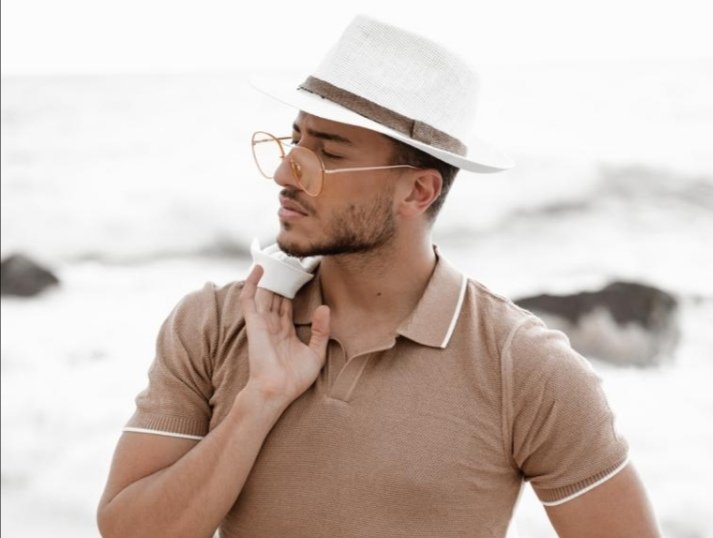 صورة مميزة: Elio Nader and his EN online spotlights