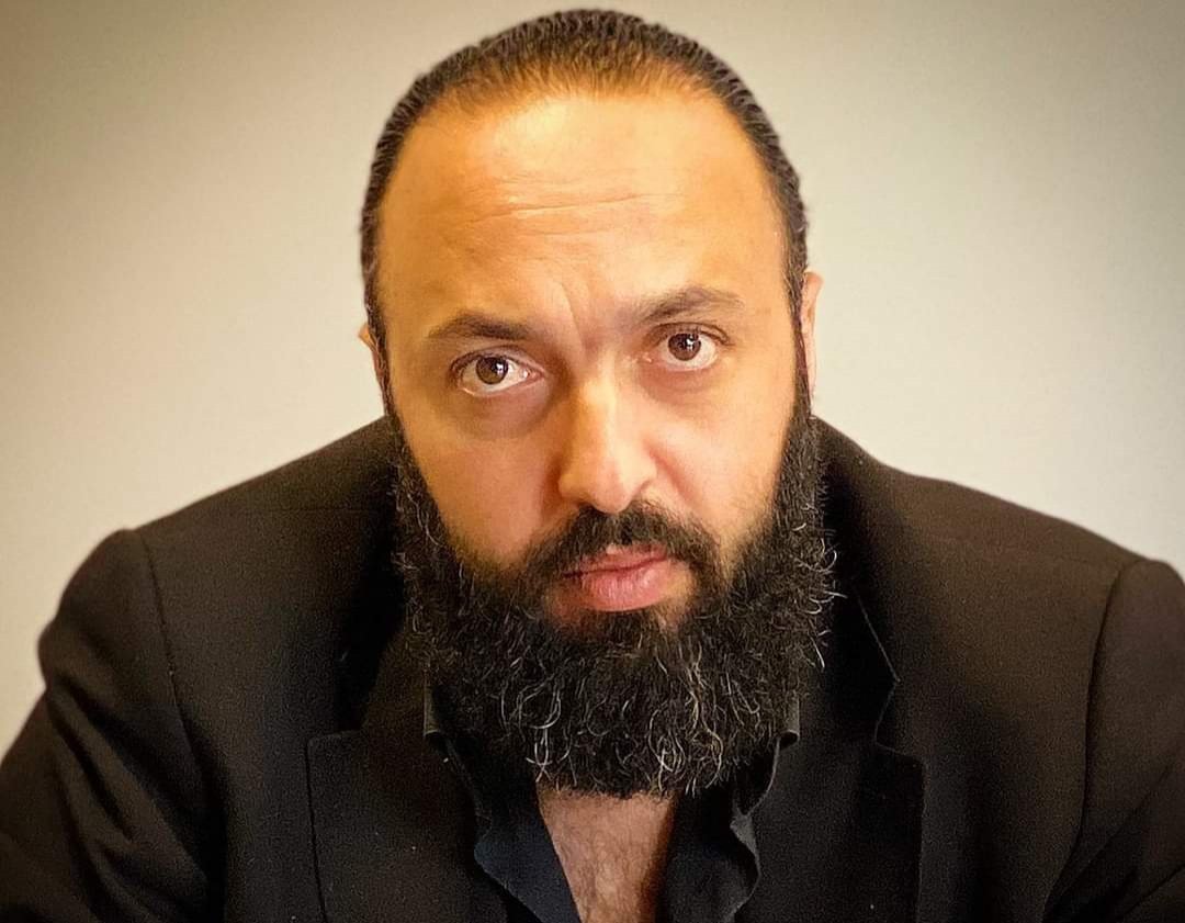 صورة مميزة: رجل الاعمال سامر صقر يتقدم بالتهاني للثوار بعد استقالة الحكومة