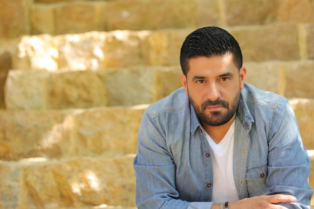 صورة مميزة: رضا يُغنّي ” أغمرك بيروت ” من كلمات وألحان الفنانة الشابة رولا القادري ..