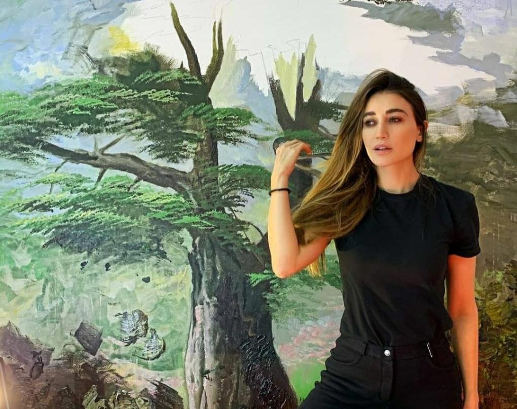 صورة مميزة: الفنانة التشكيلية ليال خولي: الأرزة بالنسبة لي قصة كبيرة!