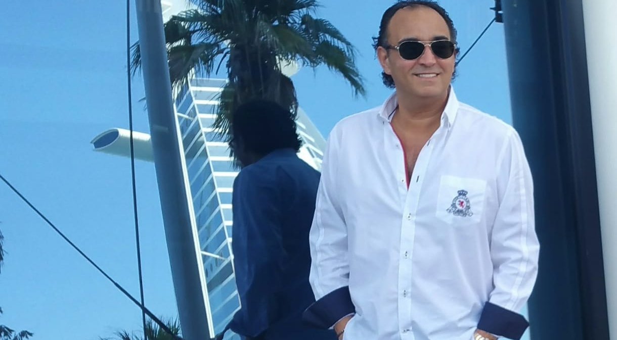 الدكتور محمد أنشاصي صانع الإبتسامة الأكثر تألقًا وجاذبية في الشرق الأوسط - صورة مميزة صورة مميزة: الدكتور محمد أنشاصي صانع الإبتسامة الأكثر تألقًا وجاذبية في الشرق الأوسط