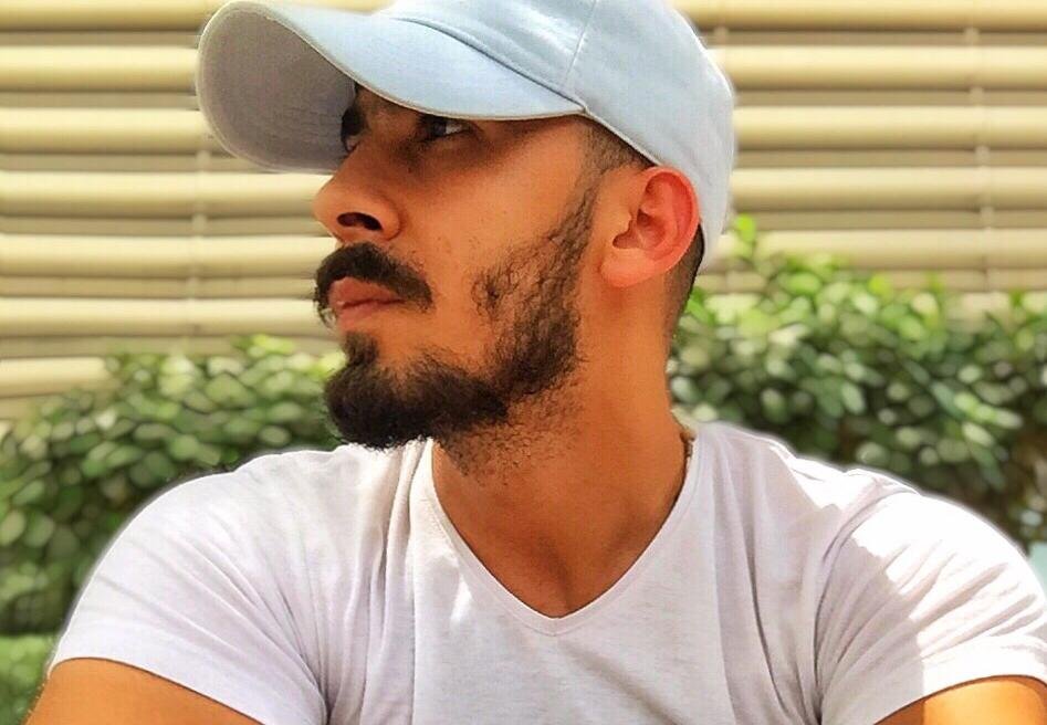 المزيّن هاني مقهور شاب لبناني متعدد المواهب - صورة مميزة صورة مميزة: المزيّن هاني مقهور شاب لبناني متعدد المواهب