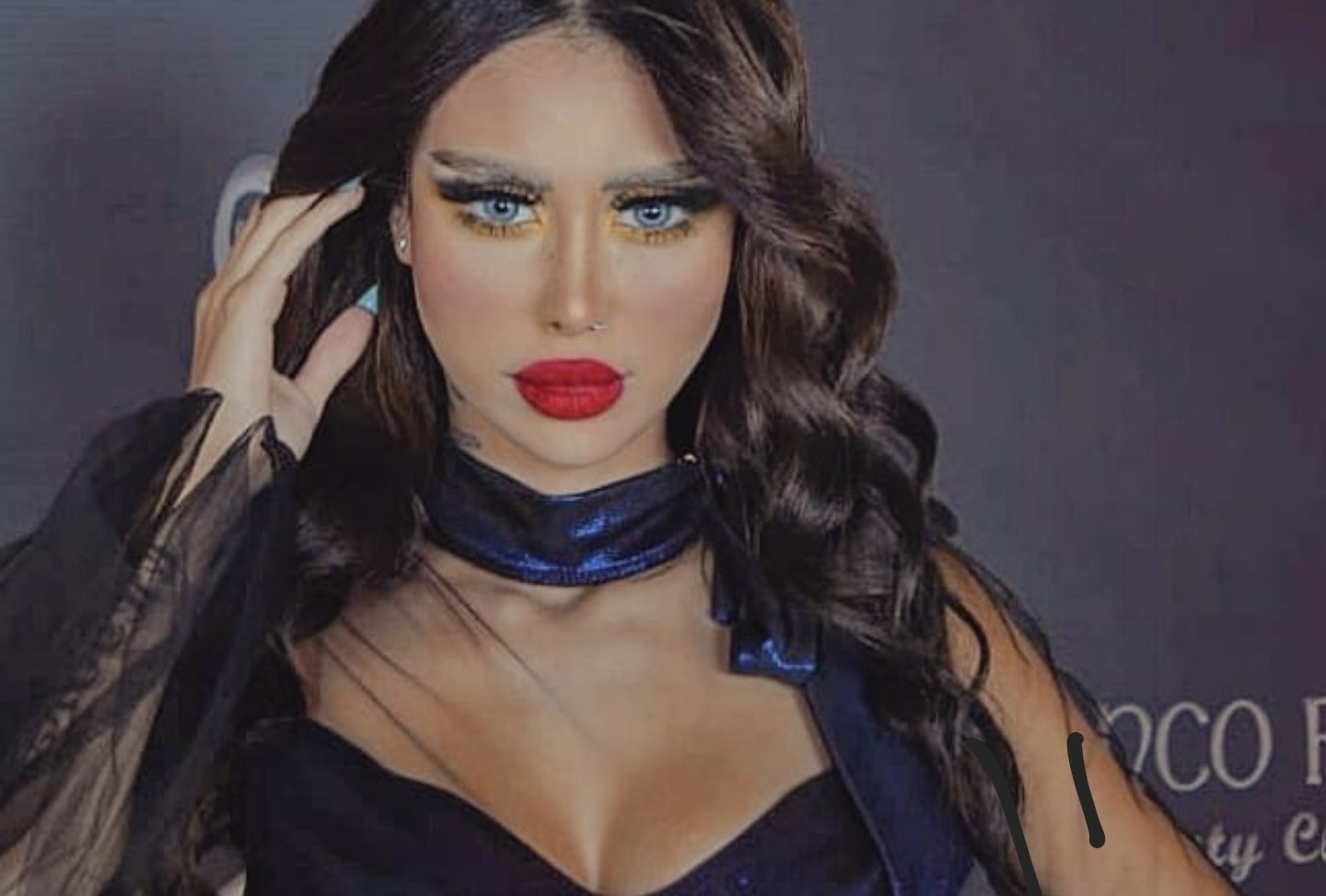 أطلقت جورجينا درويش فلتر جديد عبر الانستغرام تحت اسم GD وهو فلتر يعطي  رونقاً ولامعاً للوجه بطريقة طبيعية . - star-arab.net