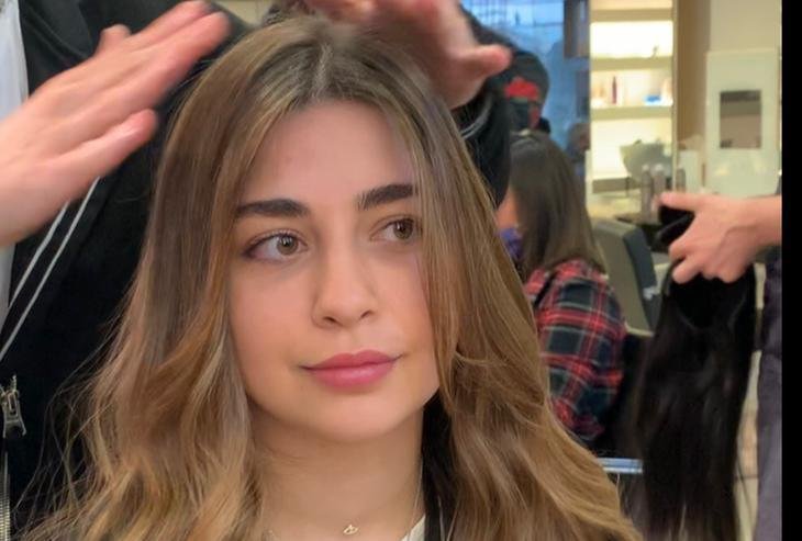 صورة مميزة: المزين حسين صفوان يهتم بشعر دجى حجازي