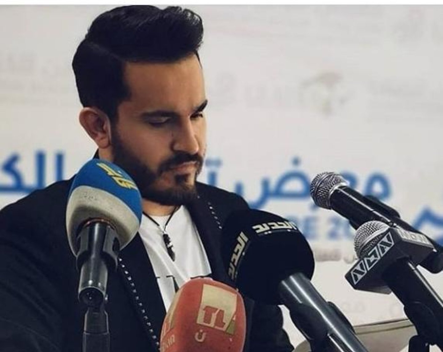 صورة مميزة: خبير توثيق الحسابات  ahmad shhadeh  يتحدث عن كيفية توثيق الحساب في تويتر والحصول على الشارة الزرقاء