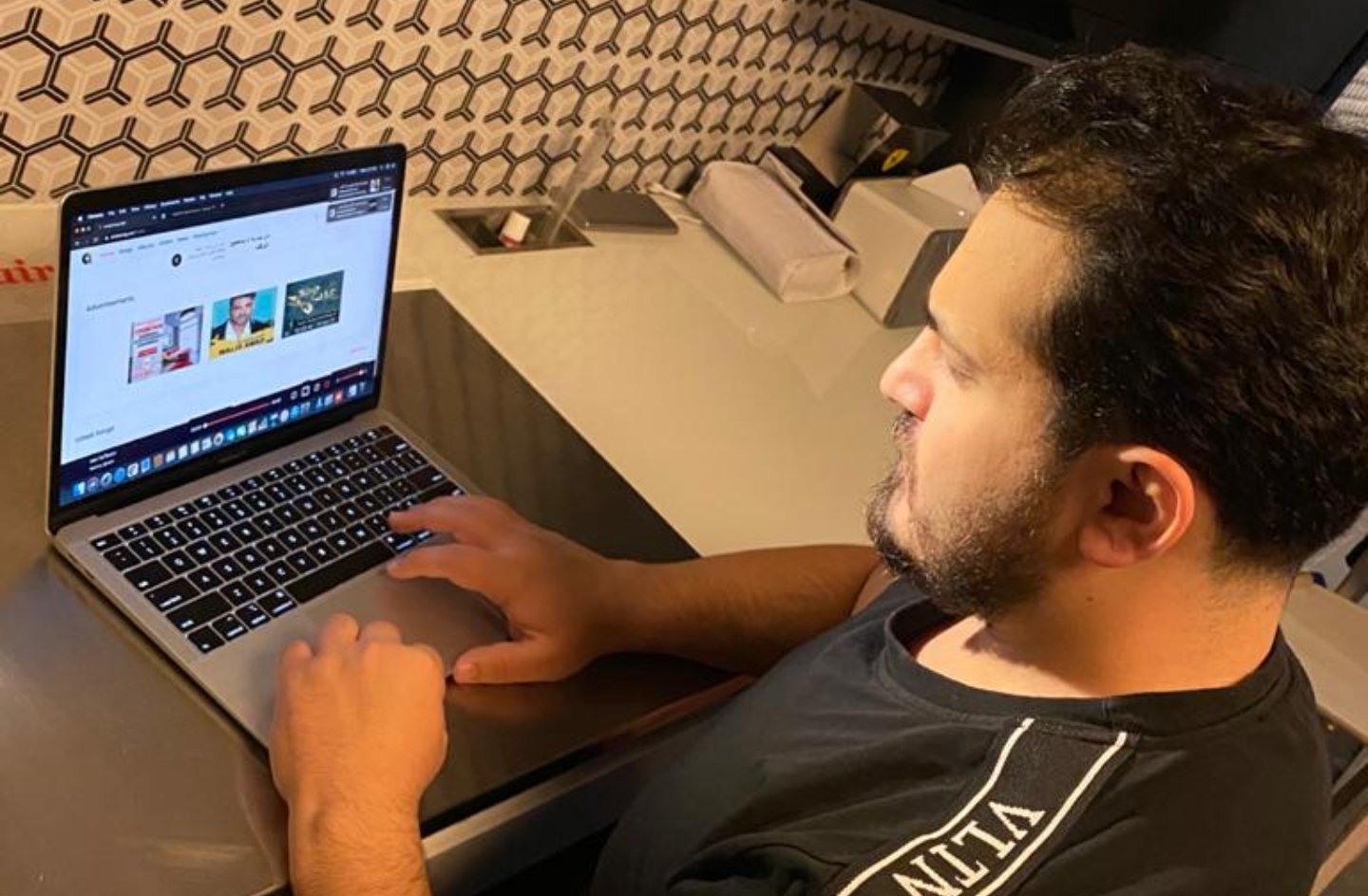 صورة مميزة: الخبير التقني ahmad chhadeh : 5 خطوات لتفادي الاختراقات الإلكترونية