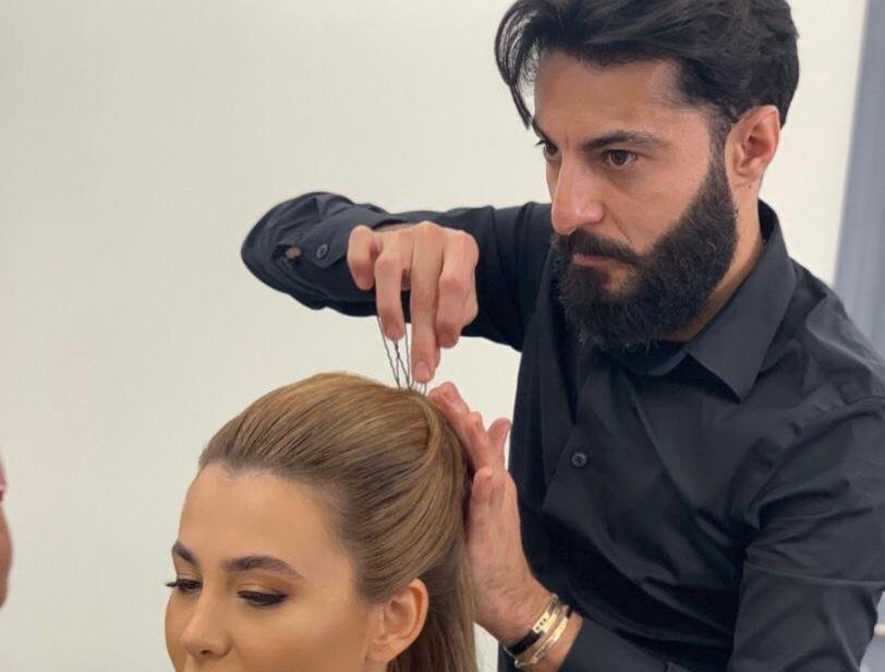 المزيّن Hussein Safwan ينفرد بأعماله المبتكرة في مجال التزيين النسائي - صورة مميزة صورة مميزة: المزيّن Hussein Safwan ينفرد بأعماله المبتكرة في مجال التزيين النسائي
