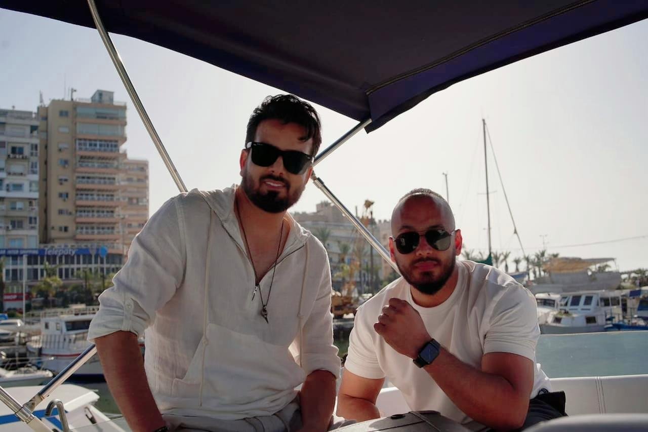 بسام مهدي يصور ” أخذني بعيد ” مع المخرج فهد الخالد - صورة مميزة صورة مميزة: بسام مهدي يصور ” أخذني بعيد ” مع المخرج فهد الخالد