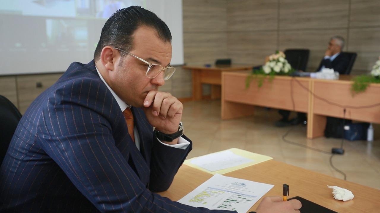 صورة مميزة: الباحث زهير العوني يحصل على الدكتوراه بميزة مشرف جدا مع تهنئة أعضاء اللجنة والتوصية بالنشر