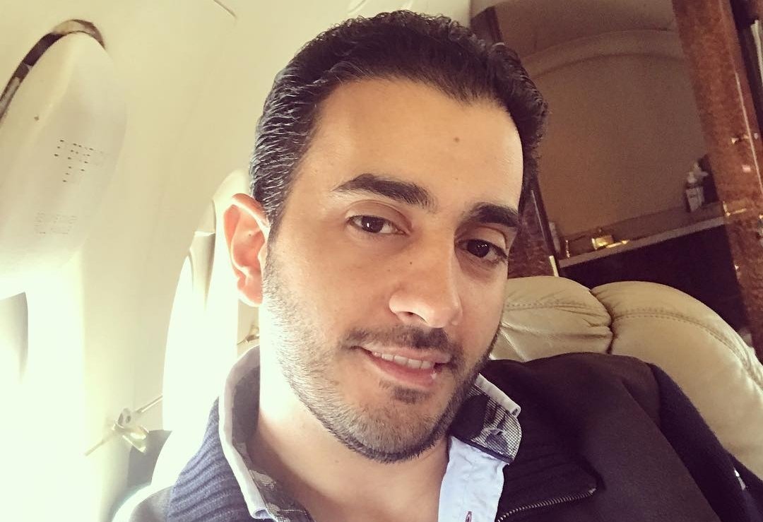 صورة مميزة: رجل الأعمال جاد صوايا يحضر مفاجأة خلف الستار