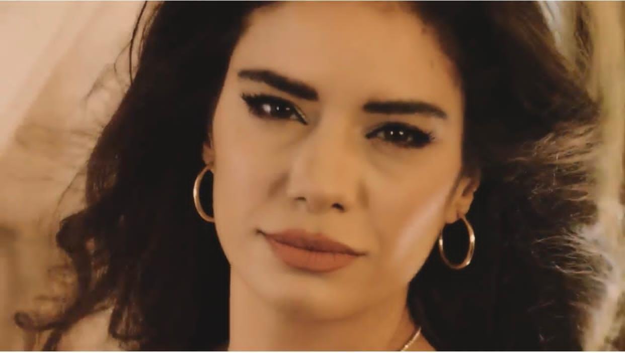 الفنانة زي تسلك درب النجاح بـ “رفيقة دربك” - صورة مميزة صورة مميزة: الفنانة زي تسلك درب النجاح بـ “رفيقة دربك”