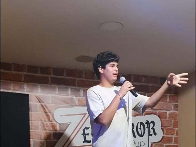 صورة مميزة: الناشط الإجتماعي ريان حايك يُقدّم “Stand-up Comedy Show” لافت