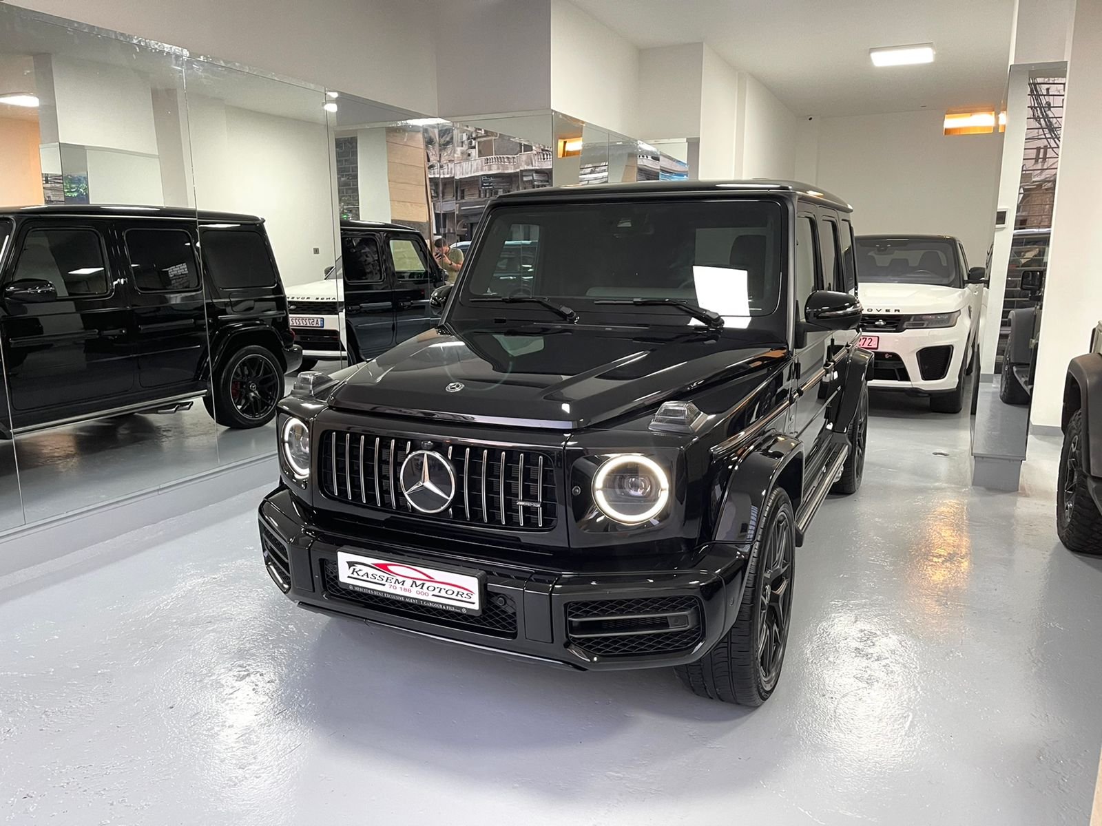 معرض “Kassem Motors” للسيارات الفاخرة الأكثر شهرة في لبنان والعالم - صورة مميزة صورة مميزة: معرض “Kassem Motors” للسيارات الفاخرة الأكثر شهرة في لبنان والعالم