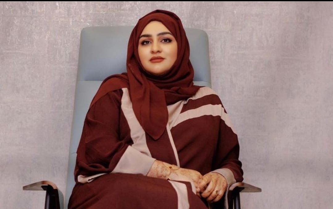 صورة مميزة: منى تجاربي كل سبت عبر اذاعة راس الخيمة