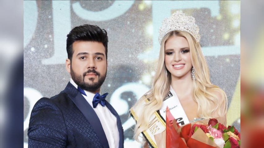خبير التجميل الدولي محمد الأمير عضواً في لجنة تحكيم مسابقة ملكة جمال أوروبا لعام ٢٠٢٢ - صورة مميزة صورة مميزة: خبير التجميل الدولي محمد الأمير عضواً في لجنة تحكيم مسابقة ملكة جمال أوروبا لعام ٢٠٢٢