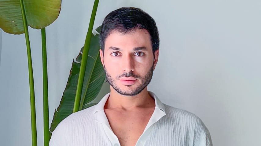 صورة مميزة: من هو خبير التجميل السوري عامر الجرجور؟