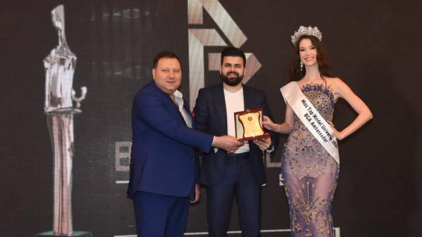 علي حرز يكرّم في حفل Miss Top Model Universe 2022 - صورة مميزة صورة مميزة: علي حرز يكرّم في حفل Miss Top Model Universe 2022
