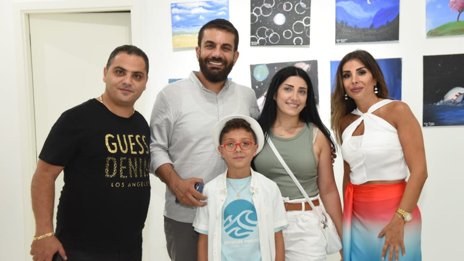 الطفل المبدع الرسام جون جاسوس يعرض لوحاته للمرة الاولى ويُذهل الحضور ! - صورة مميزة صورة مميزة: الطفل المبدع الرسام جون جاسوس يعرض لوحاته للمرة الاولى ويُذهل الحضور !