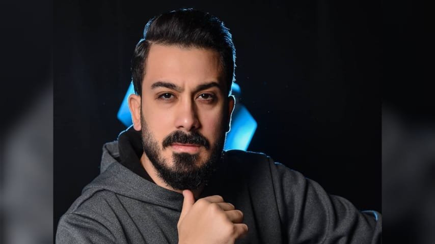 صورة مميزة: أحمد العقاد و عمل جديد بعنوان “بأمرو”