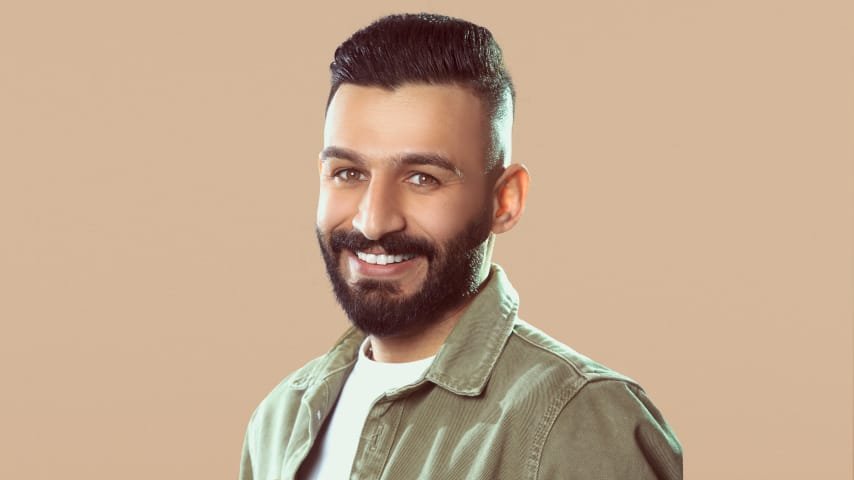 صورة مميزة: الفنان العراقي همام فاضل يتخطى عتبة المليون مشاهدة بأغنيته “سري الجميل”