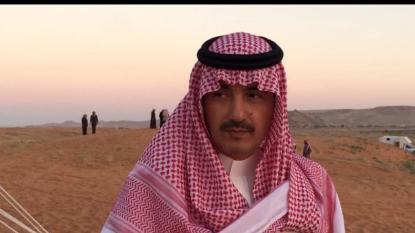 الدكتور أحمد البوقري يرفع صوت الحق ، ويتلو القرآن الكريم و الجمهور يتفاعل … - صورة مميزة صورة مميزة: الدكتور أحمد البوقري يرفع صوت الحق ، ويتلو القرآن الكريم و الجمهور يتفاعل …