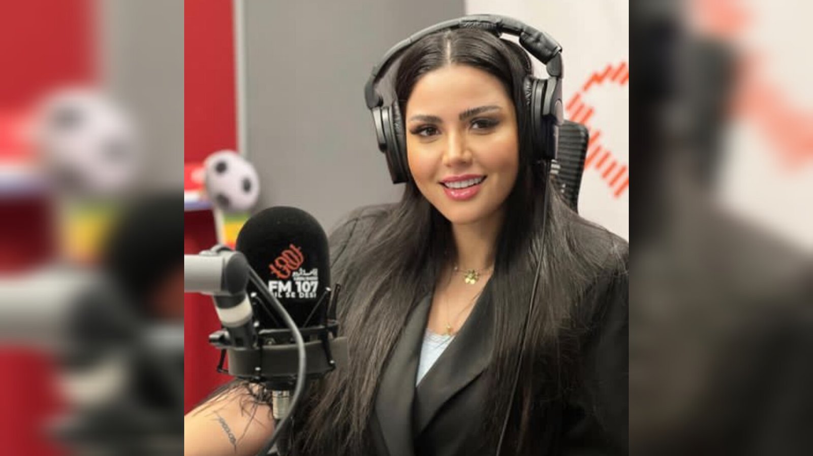 صورة مميزة: اختيار ستاريه رئيسي كقائدة مشجعي المنتخب الايراني في كأس عالم قطر ٢٠٢٢
