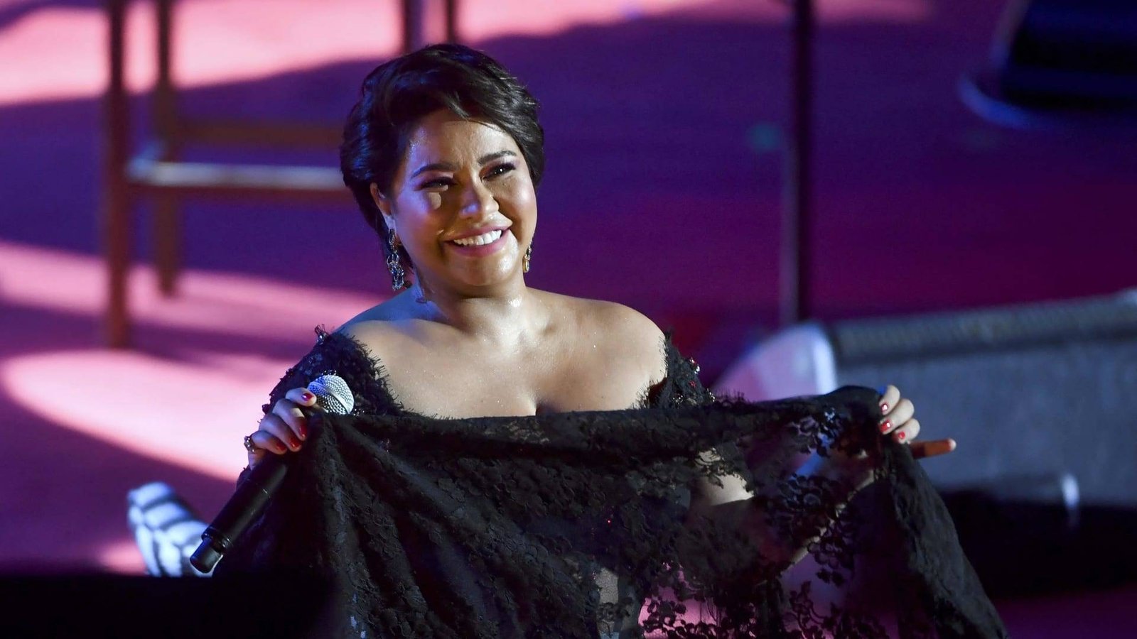 شيرين عبد الوهاب تتحدث عن لقب “صوت مصر”… وهذا ما قالته عن الفنانات وزواج ابنتيها - صورة مميزة صورة مميزة: شيرين عبد الوهاب تتحدث عن لقب “صوت مصر”… وهذا ما قالته عن الفنانات وزواج ابنتيها