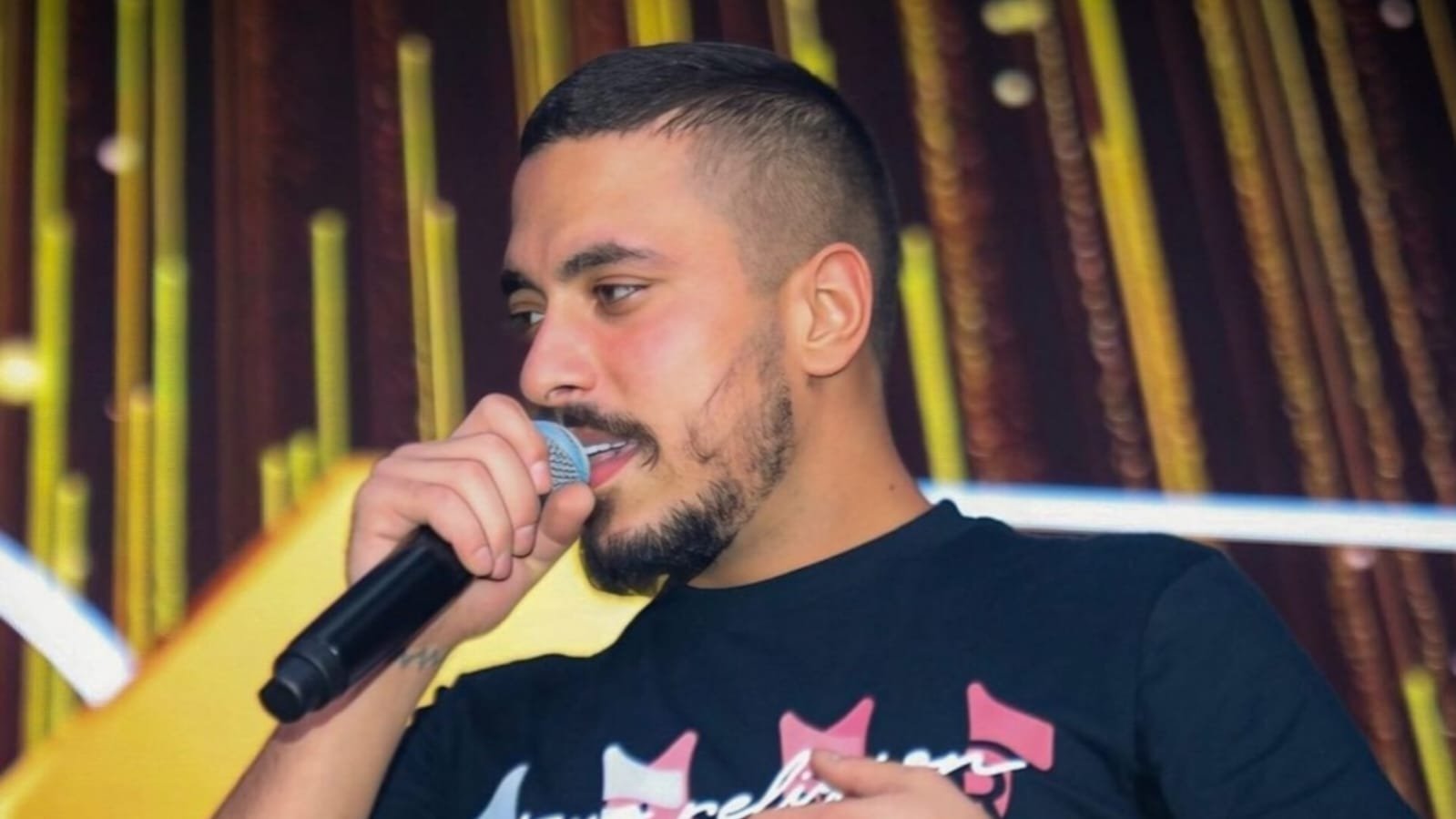 من هو الفنان مهند زعيتر؟ - صورة مميزة صورة مميزة: من هو الفنان مهند زعيتر؟