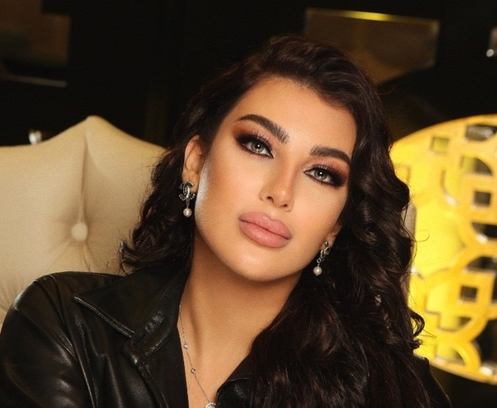 صورة مميزة: من الزوايا الأربع  زينة سلامة أصغر سفيرة في لبنان