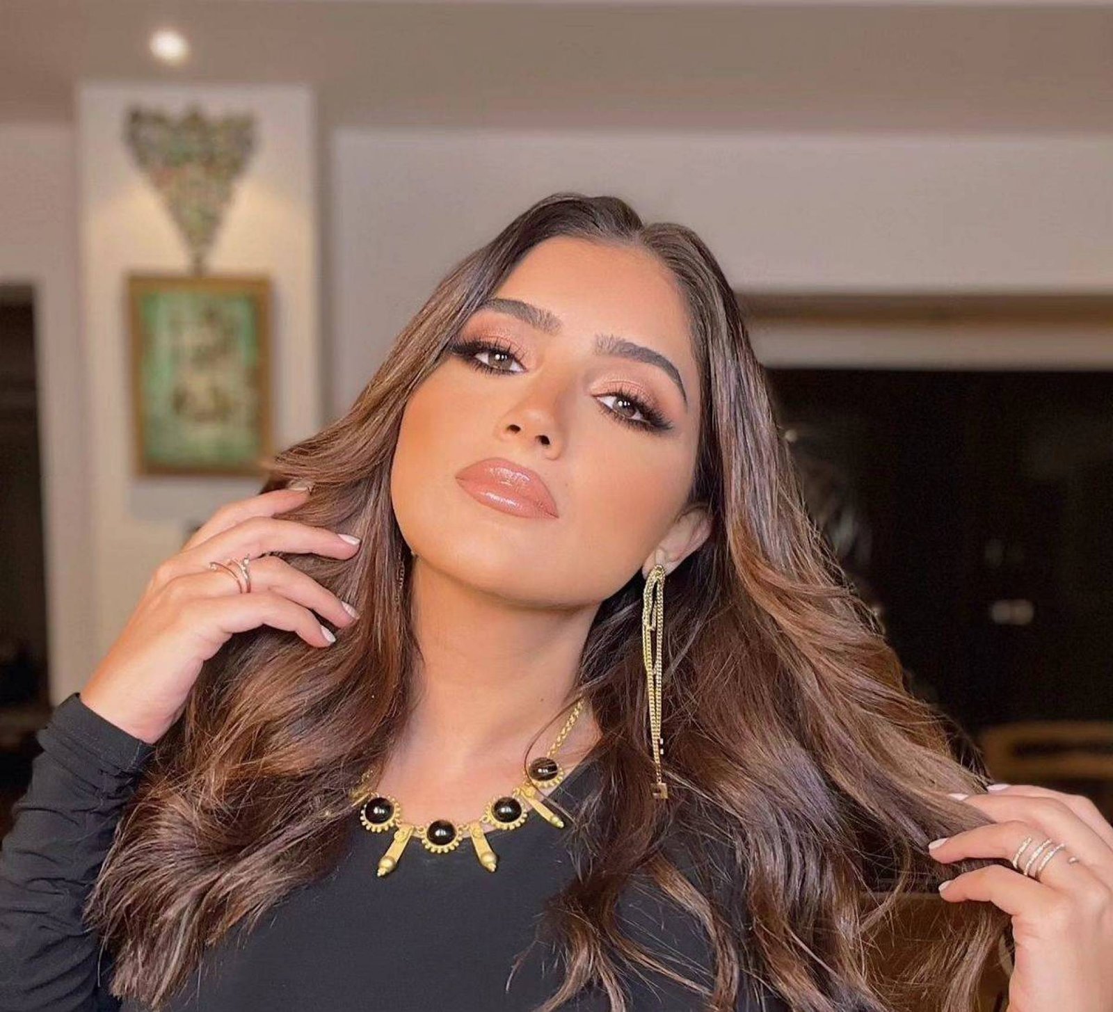 صورة مميزة: للمرّة الأولى مي عمر مع عمرو سعد في “الغربان”