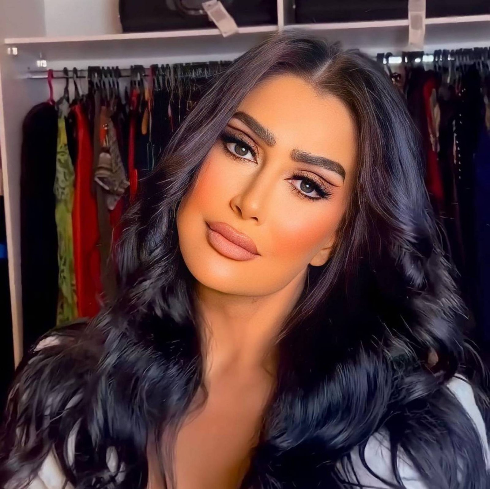 صورة مميزة: رسالة غامضة من غادة عبد الرازق بعد مطالبتها بحذف صورة