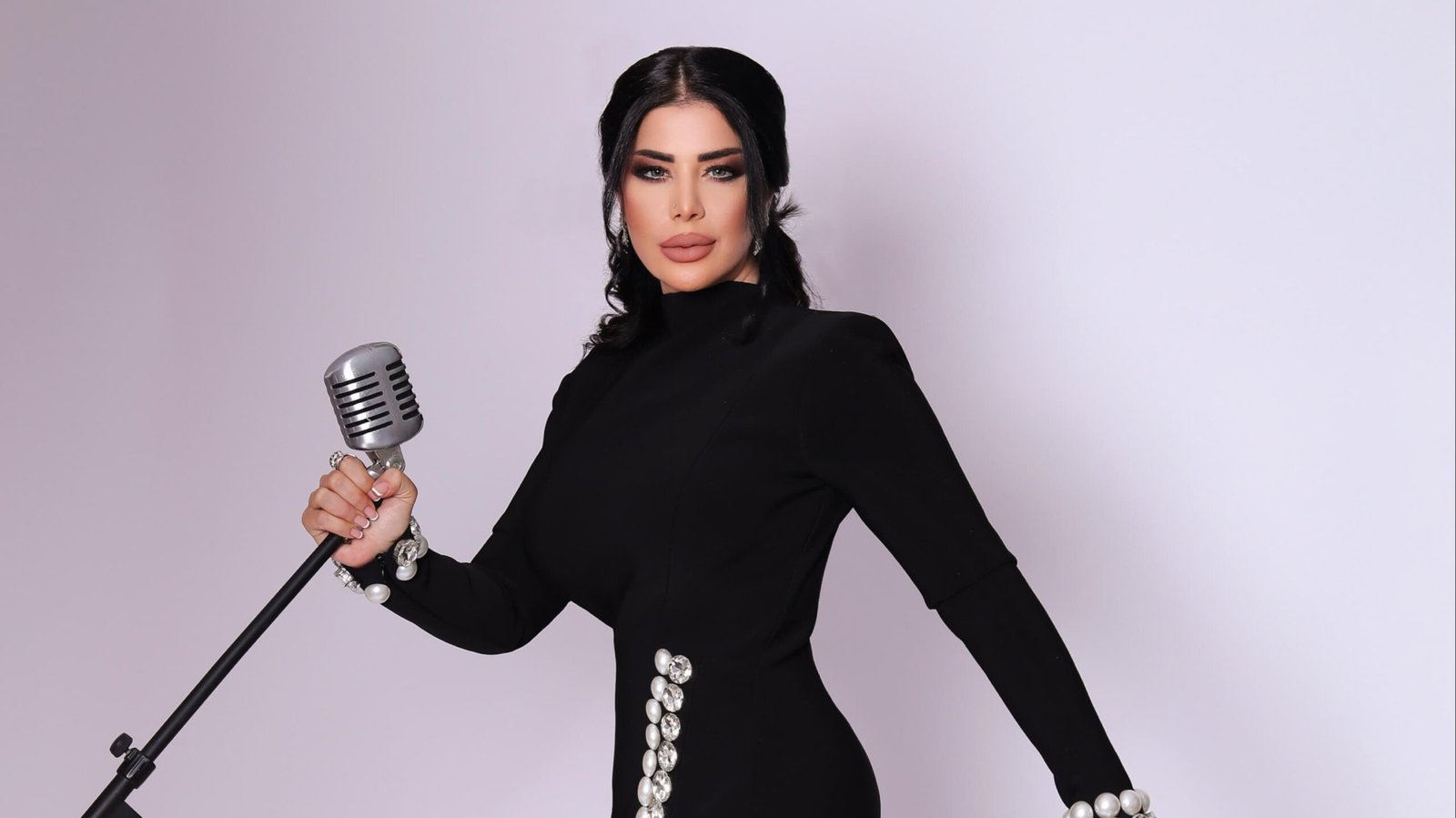 صورة مميزة: أمل نور تطلق قريباً أغنيتها الجديدة “تركني حبك”