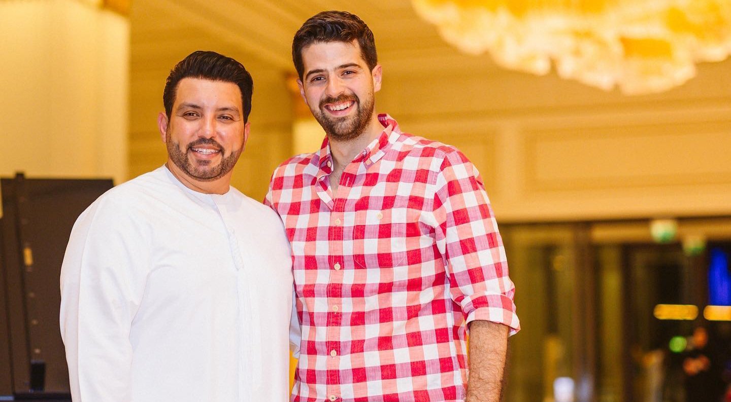صورة مميزة: منذر درويش يضع اللمسات الأخيرة استعداداً لافتتاح شركة انتاج ضخمة