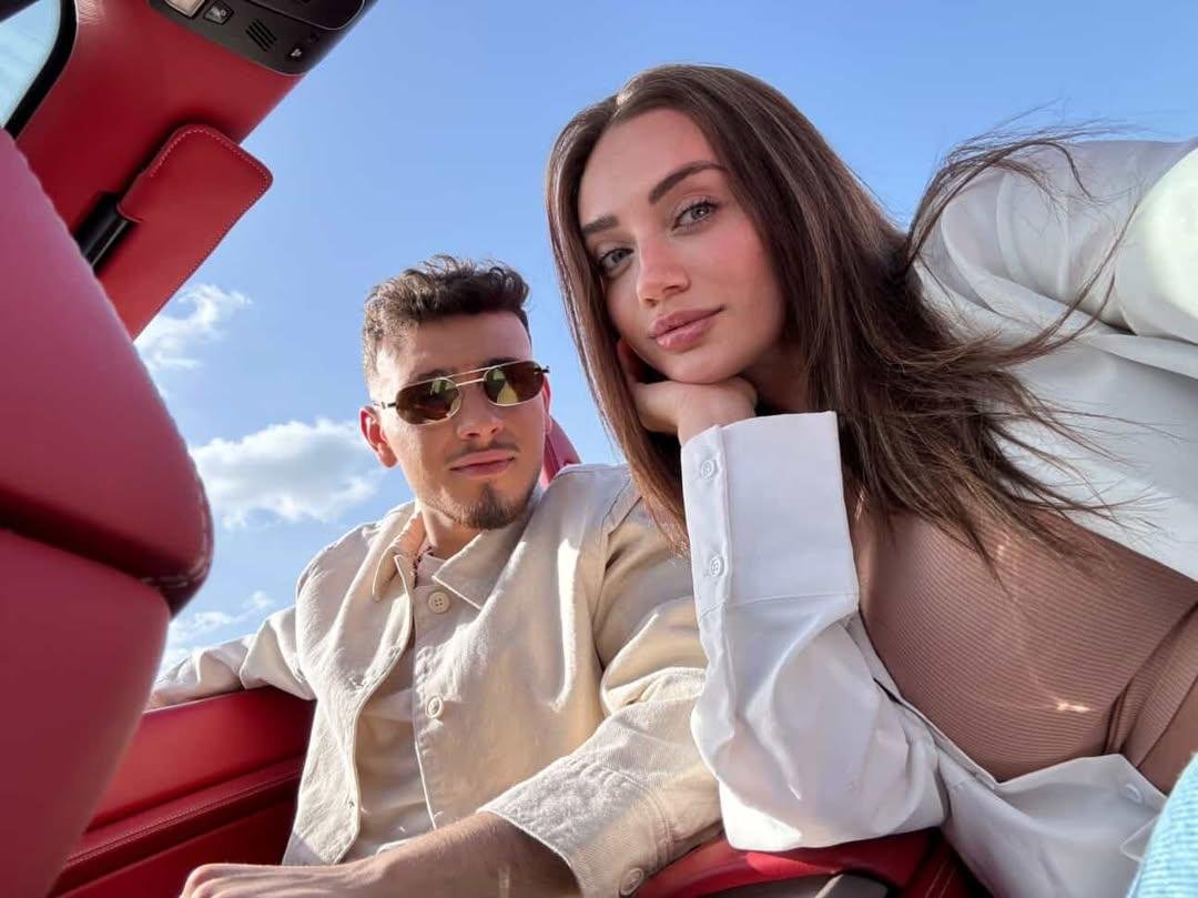 ميراي طالب تشعل الأجواء في كليب “ملكة جمال الكون” مع تامر حسني والشامي - صورة مميزة صورة مميزة: ميراي طالب تشعل الأجواء في كليب “ملكة جمال الكون” مع تامر حسني والشامي