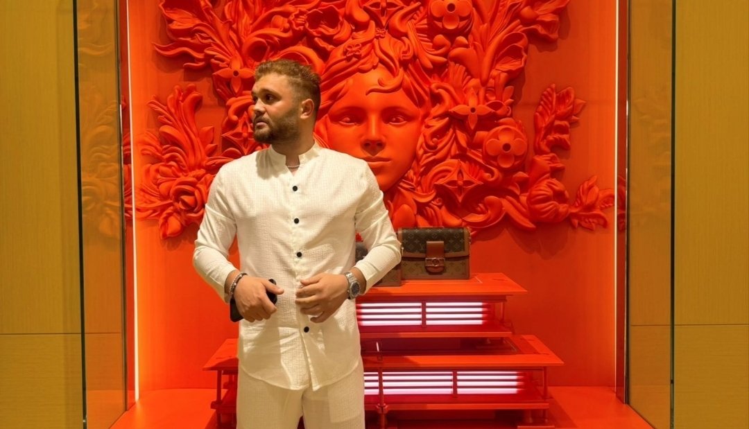 صورة مميزة: “Beirut Billionaire”: حساب إنستغرام يكشف حياة الرفاهية في بيروت بسؤال “What do you do for a living?”