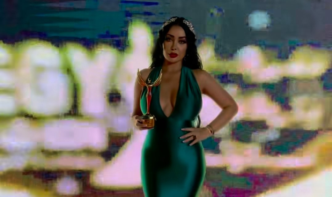 صورة مميزة: تكريم كاميليا ورد كأفضل فنانة عربية في مهرجان “EGY Fashion Festival” بالقاهرة