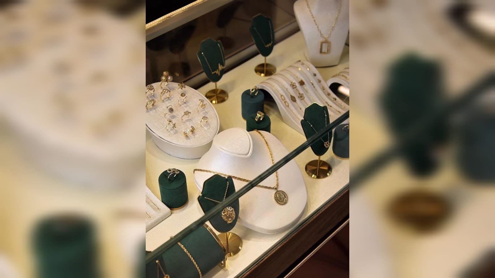 صورة مميزة: Valora Jewelry & Watches… حيث تلتقي الفخامة بالإرث والثقة   