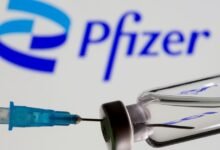 Moderna وPfizer‑BioNTech وNovavax‑Sanofi تحصل على موافقة FDA