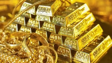 ضعف الدولار وترقب بيانات التضخم يدفعان الذهب إلى 4,646 دولار